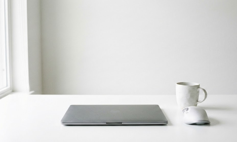 Vizuelni nered utiče na mentalni tok. Kada se broj objekata u vidnom polju smanji, lakše se ulazi u rad.