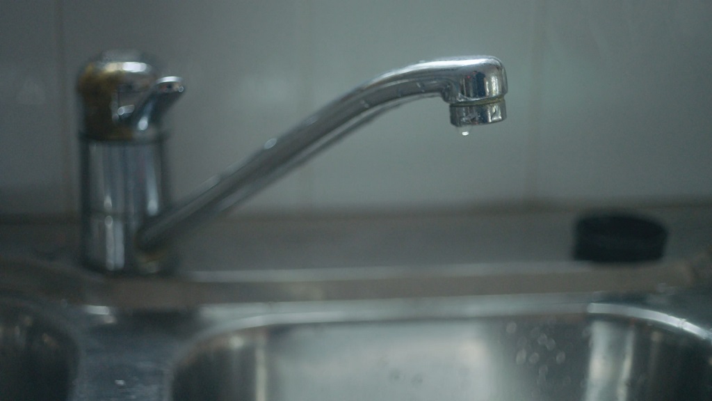 Slavina kapa usled lose gumice