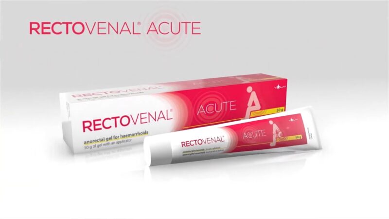 Pakovanje i tuba Rektovenal Acute gela za hemoroide na svetloj pozadini